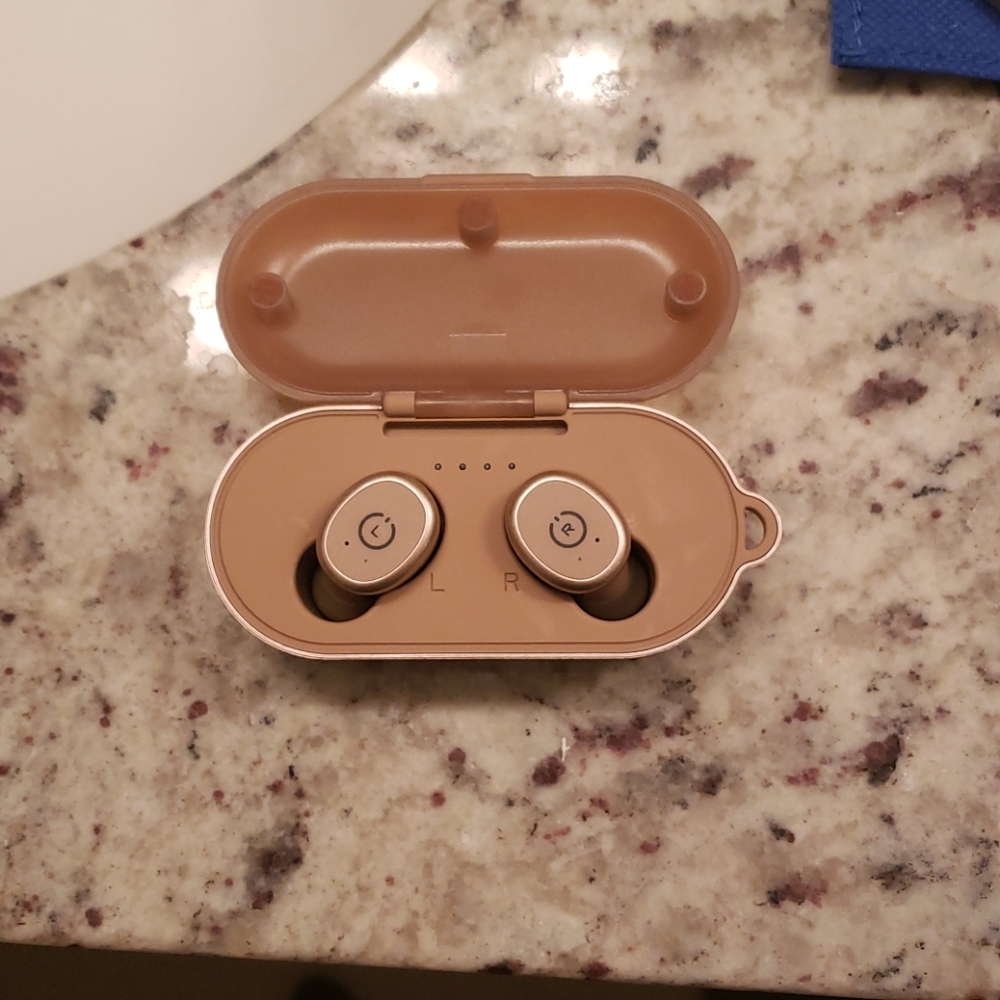 Tozo wires headphones